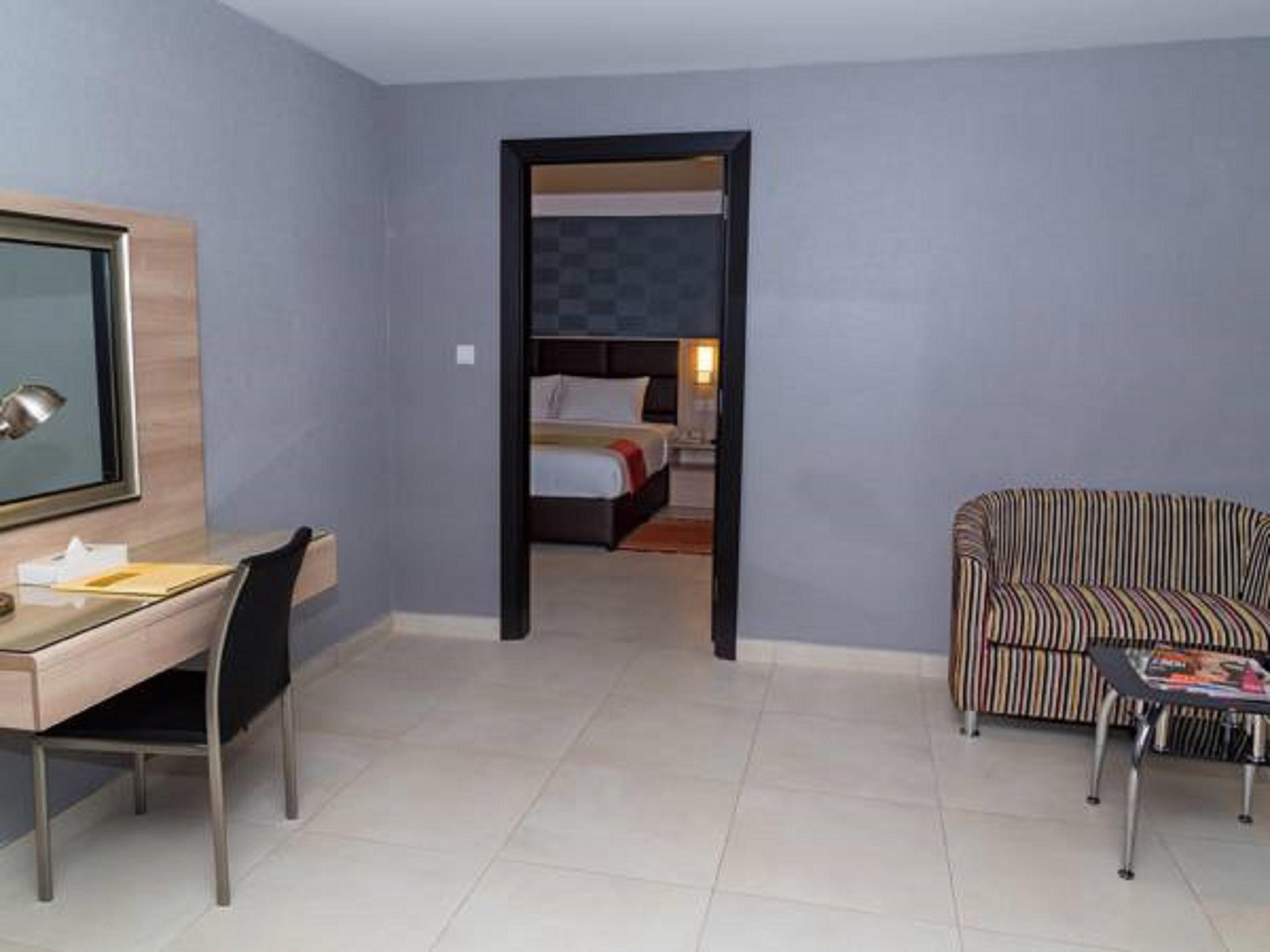 Florida Square Hotel Dubai Bagian luar foto