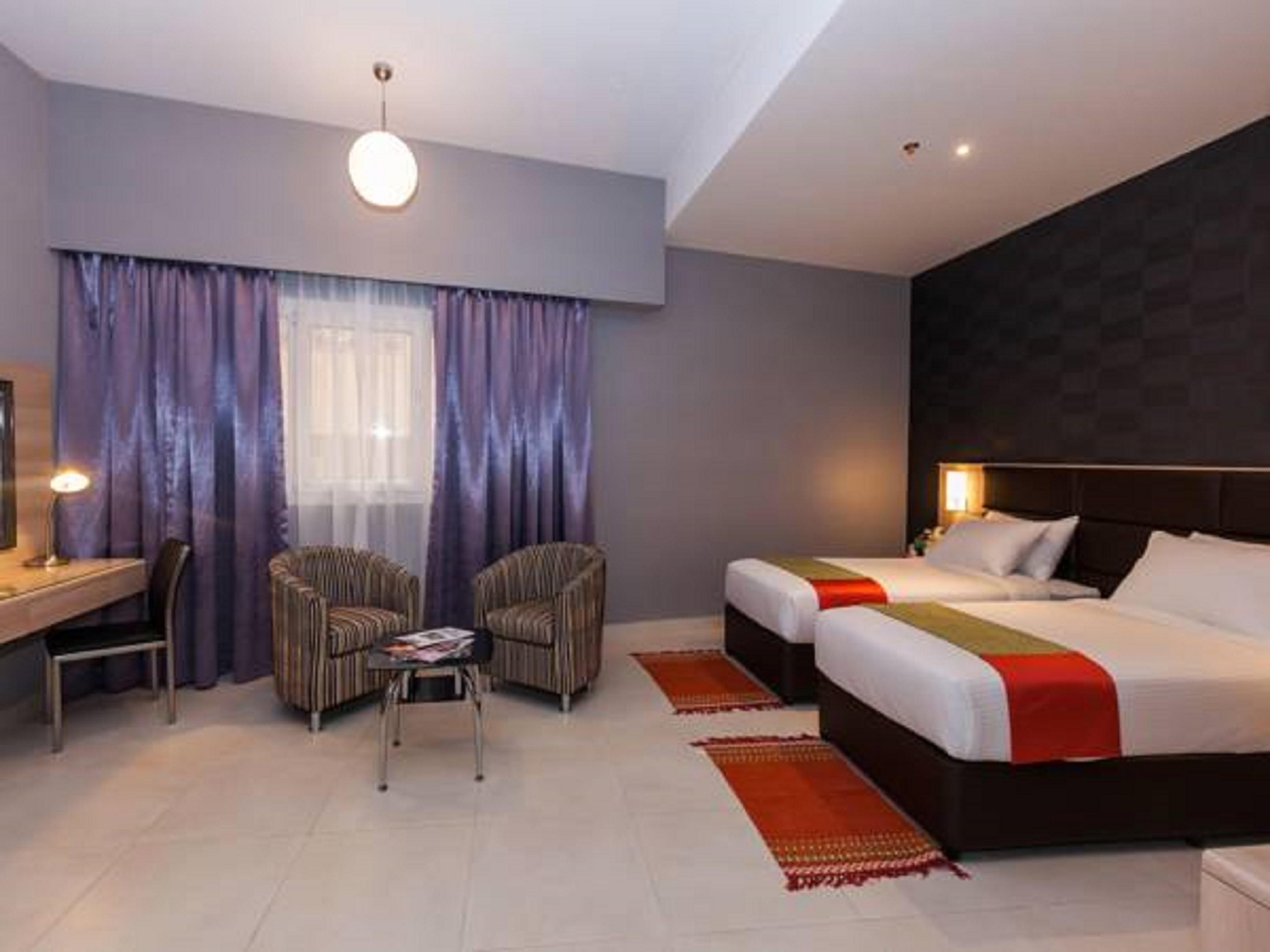 Florida Square Hotel Dubai Bagian luar foto