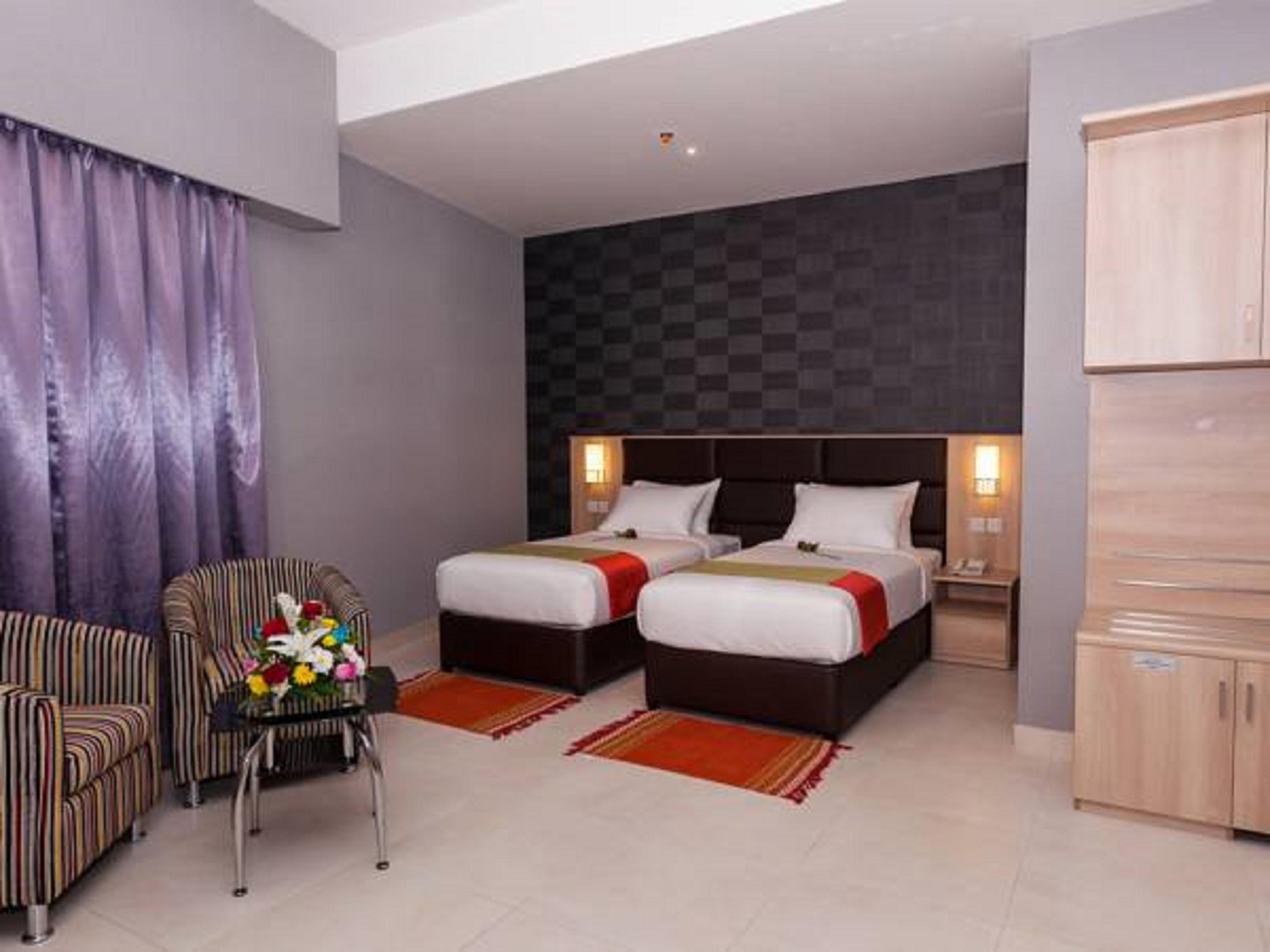 Florida Square Hotel Dubai Bagian luar foto