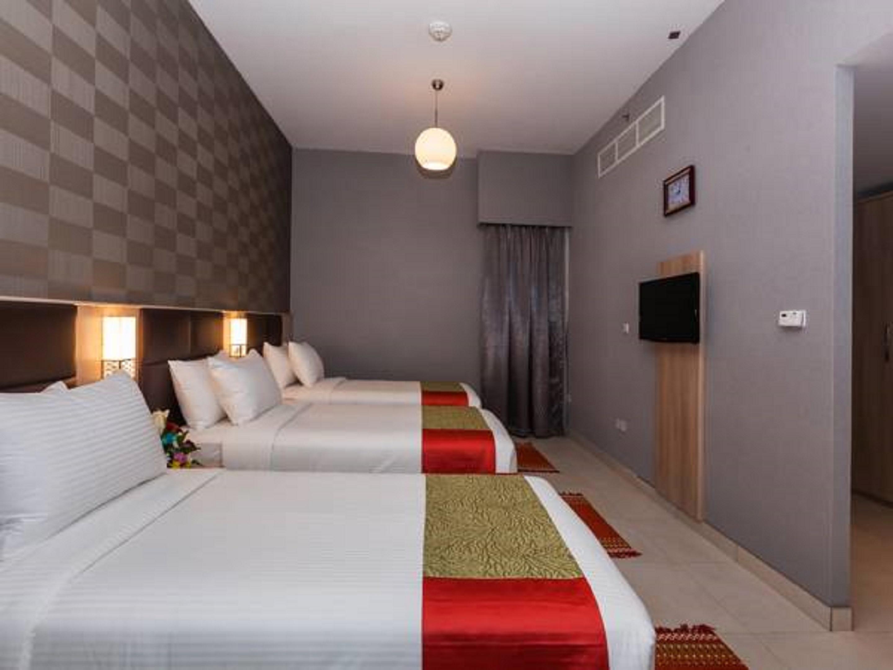 Florida Square Hotel Dubai Bagian luar foto