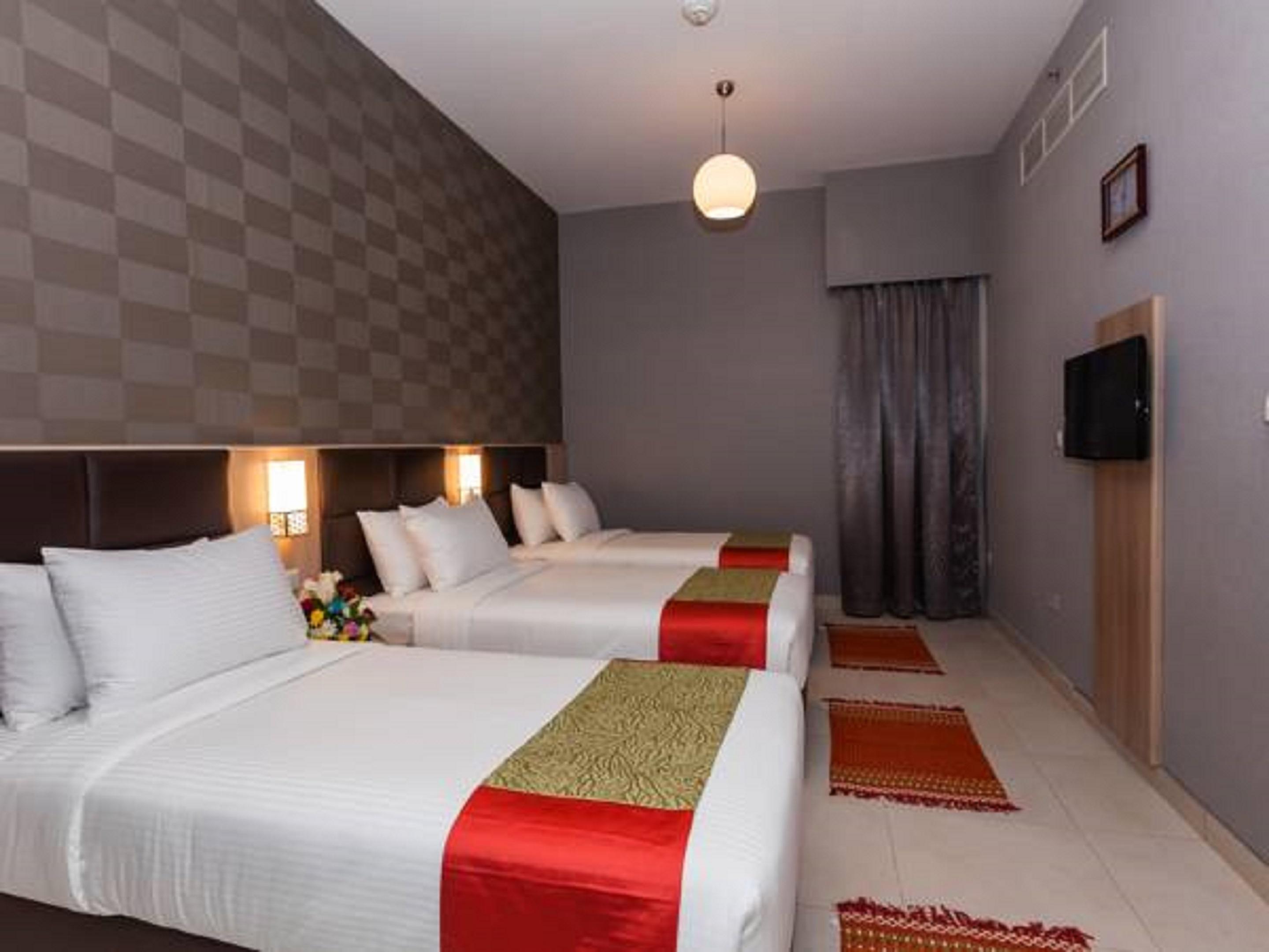 Florida Square Hotel Dubai Bagian luar foto