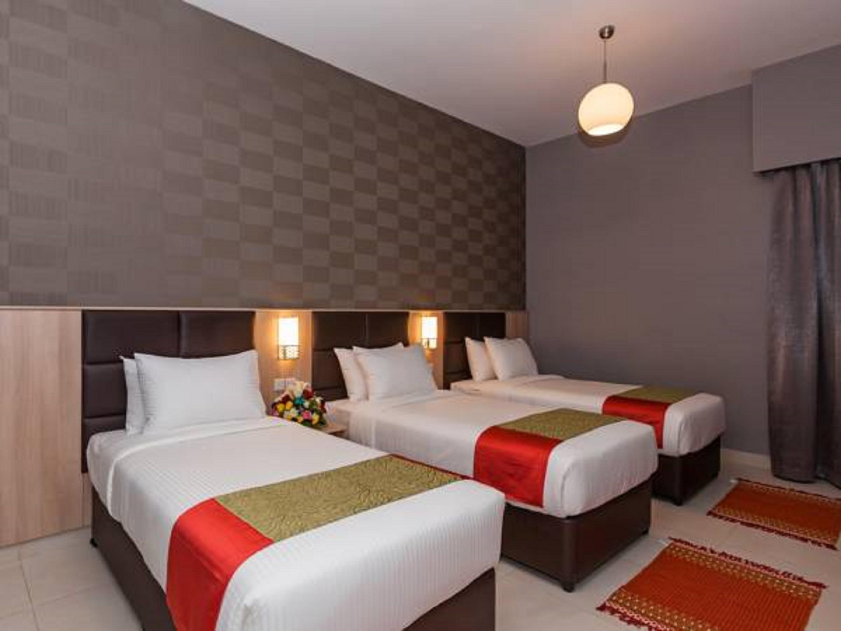 Florida Square Hotel Dubai Bagian luar foto