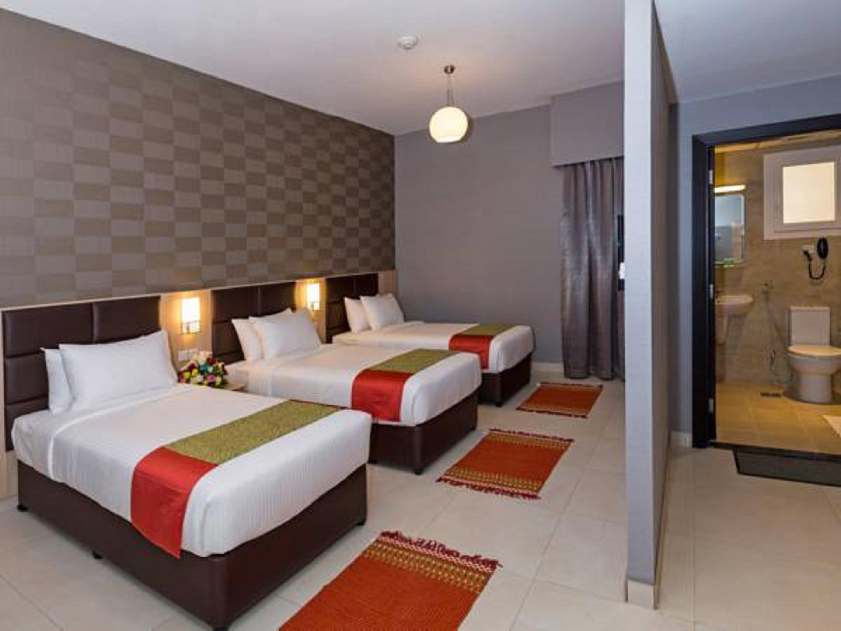 Florida Square Hotel Dubai Bagian luar foto