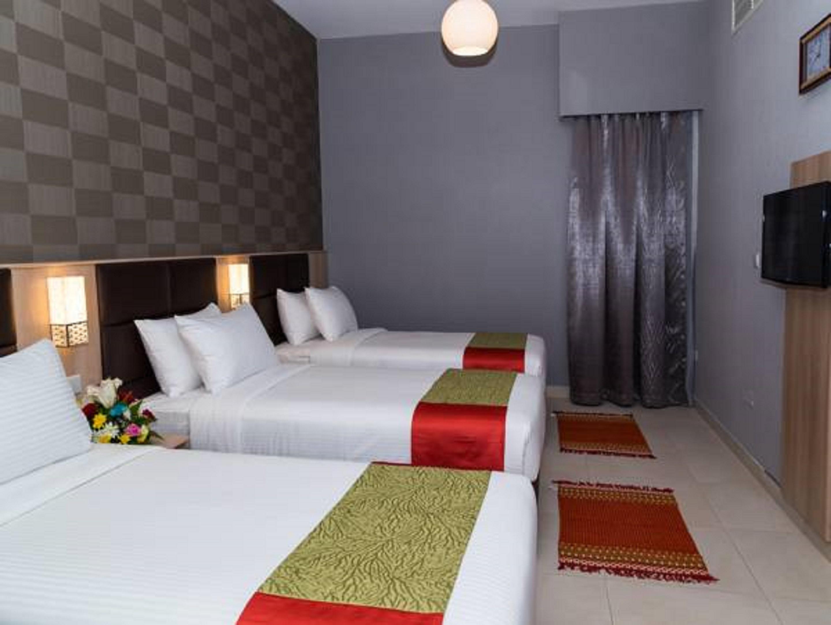 Florida Square Hotel Dubai Bagian luar foto