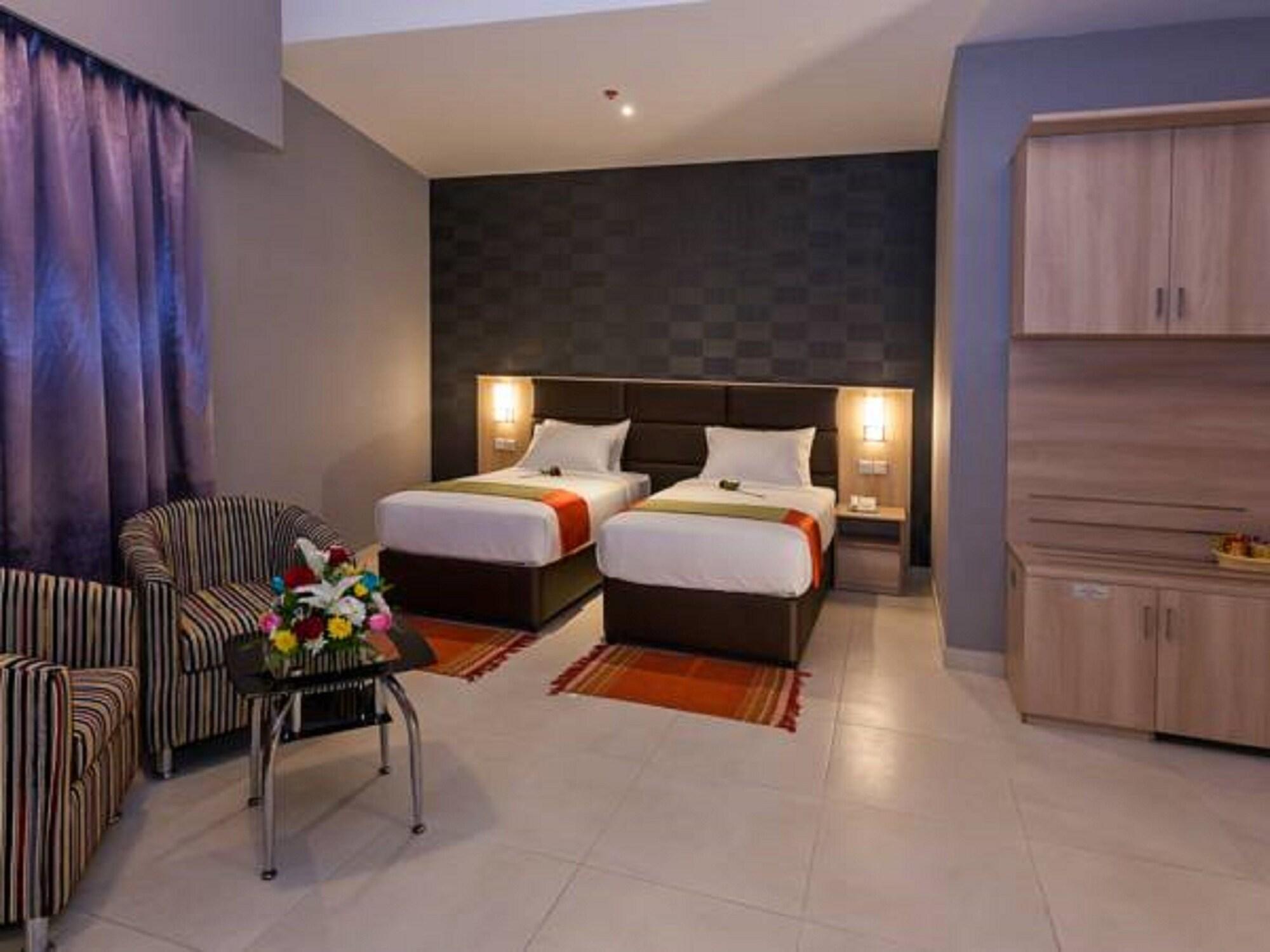 Florida Square Hotel Dubai Bagian luar foto
