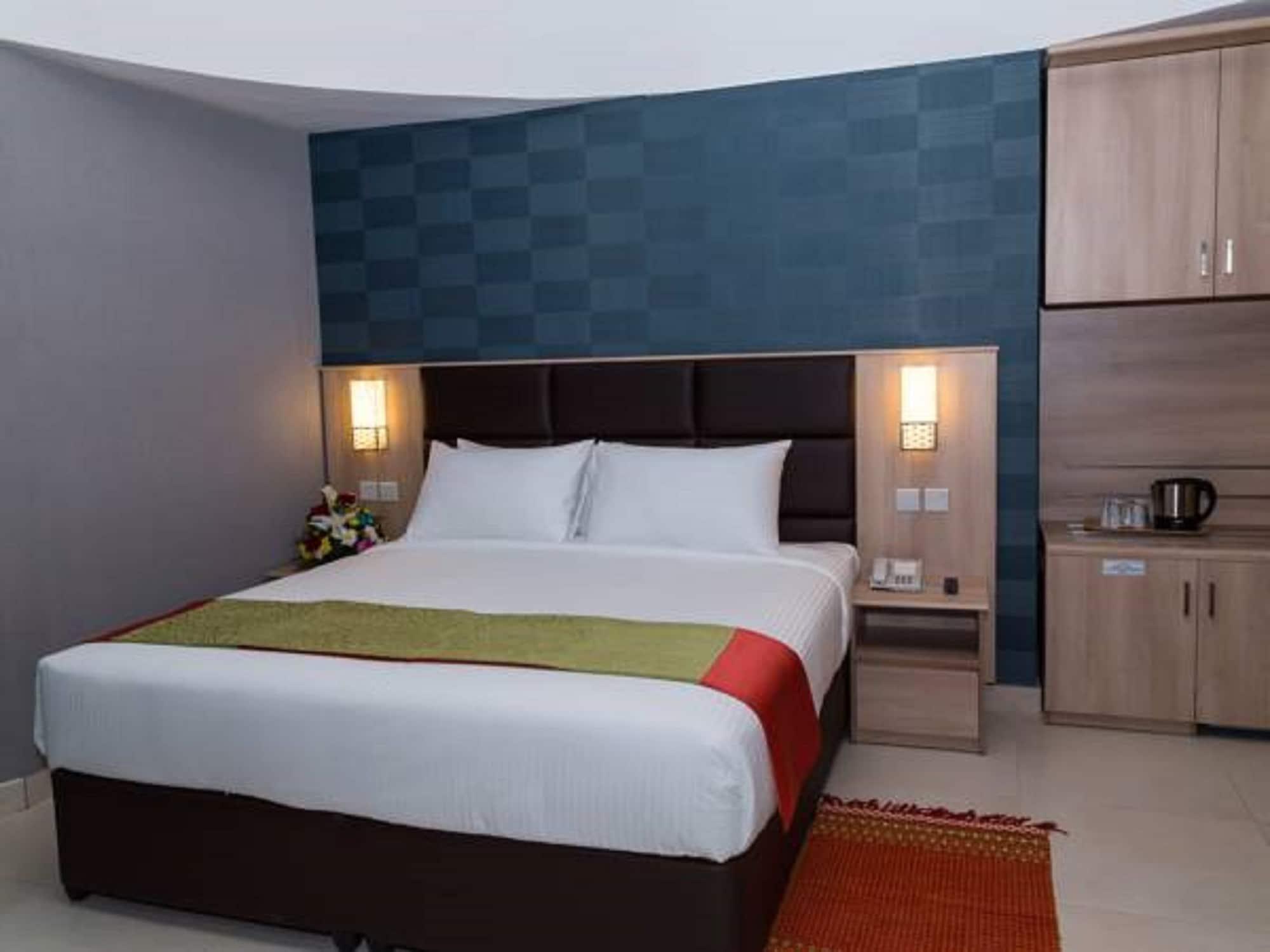 Florida Square Hotel Dubai Bagian luar foto