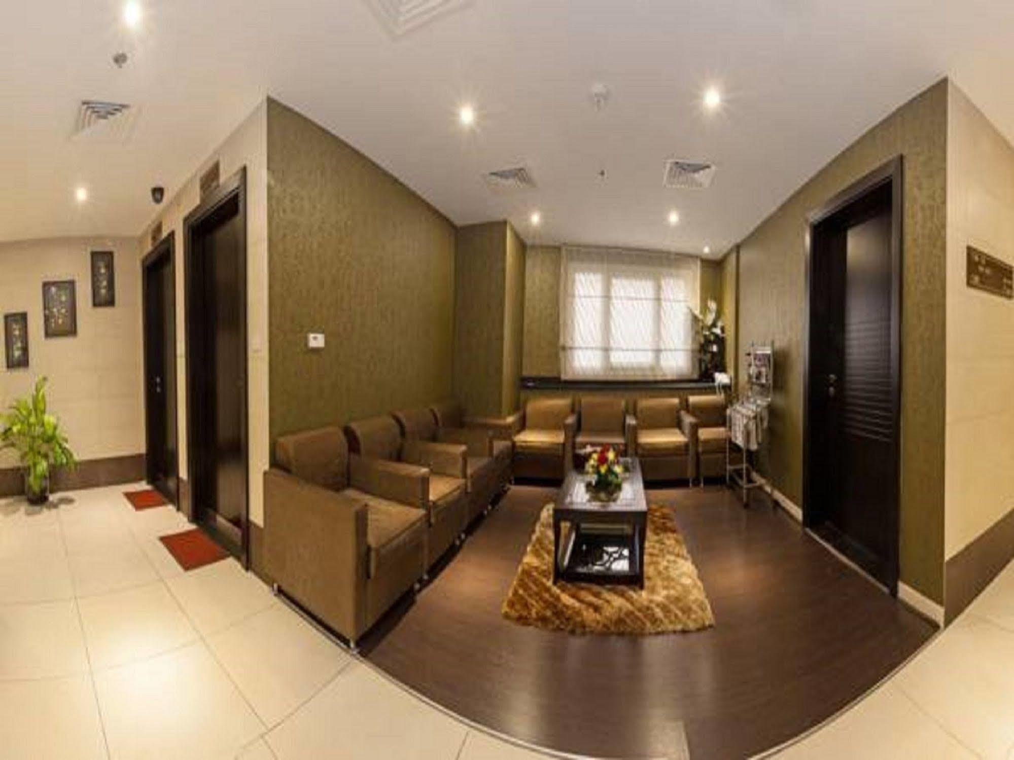 Florida Square Hotel Dubai Bagian luar foto